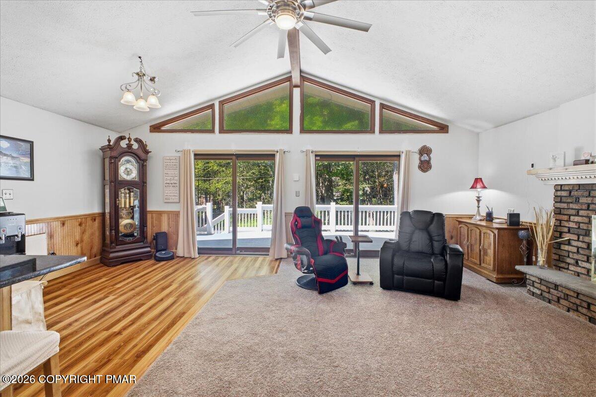 1055 Hunter Drive Property Photo 18
