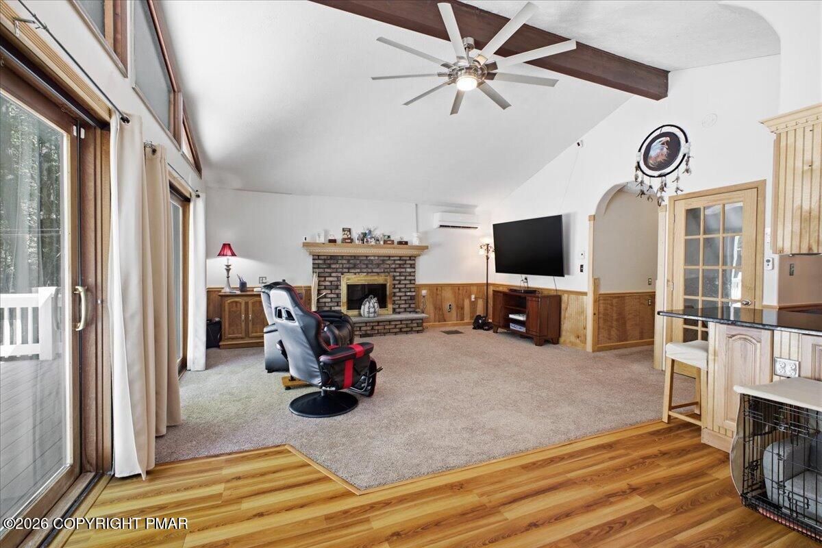 1055 Hunter Drive Property Photo 21