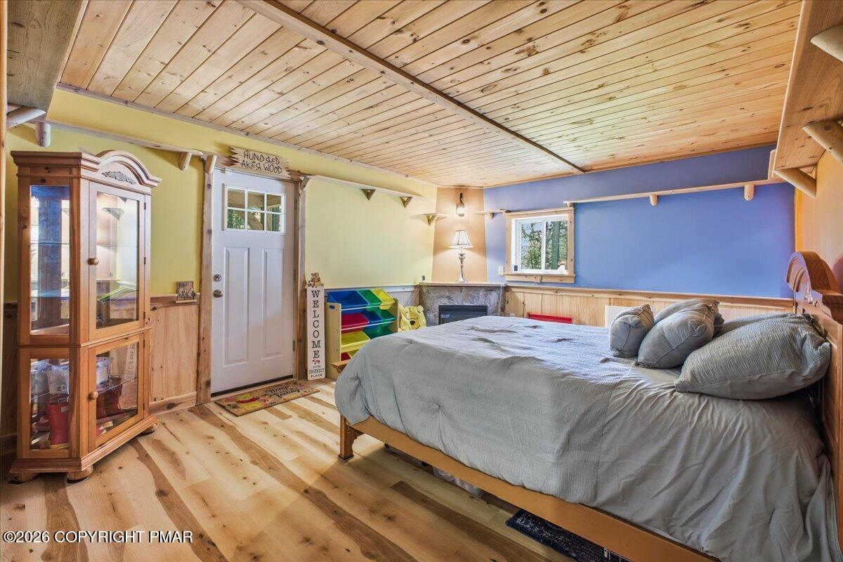 1055 Hunter Drive Property Photo 30