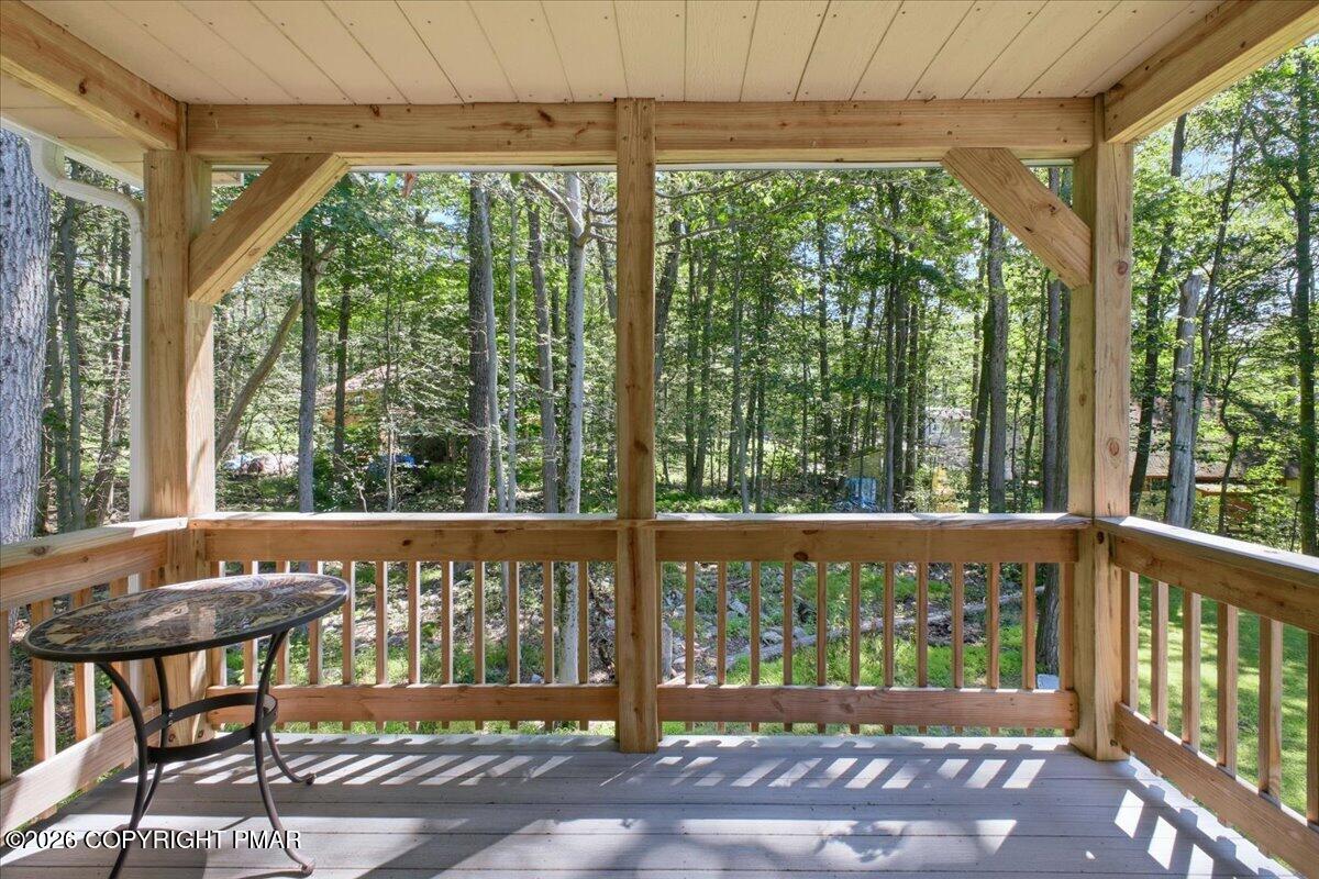 1055 Hunter Drive Property Photo 32