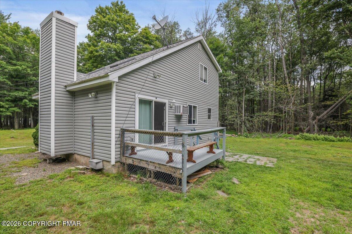 1065 Breezewood Drive Property Photo 8