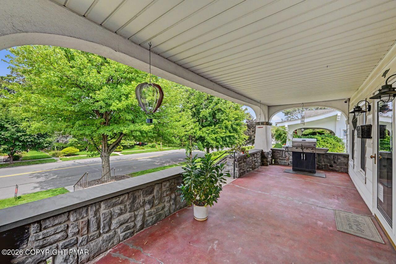 1747 W Union Boulevard Property Photo 15