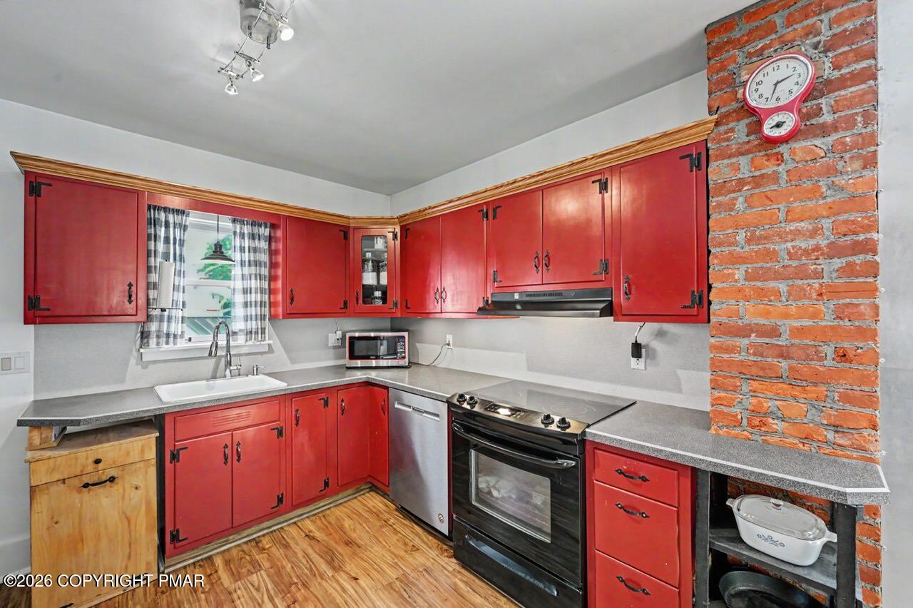 1747 W Union Boulevard Property Photo 31