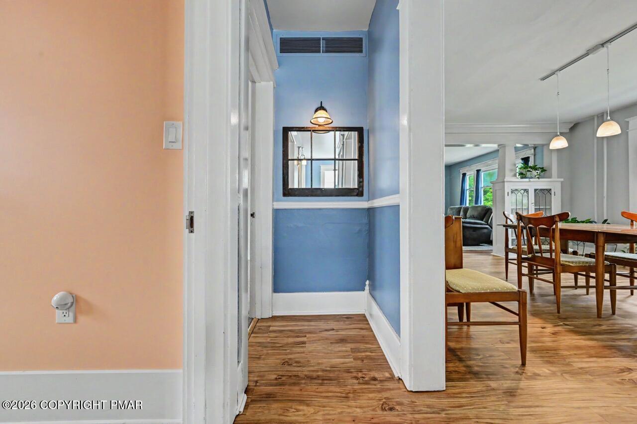 1747 W Union Boulevard Property Photo 37