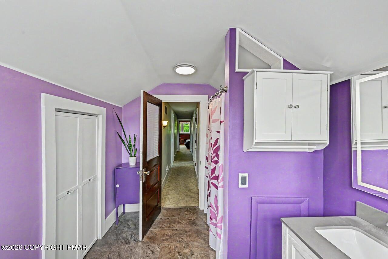 1747 W Union Boulevard Property Photo 57