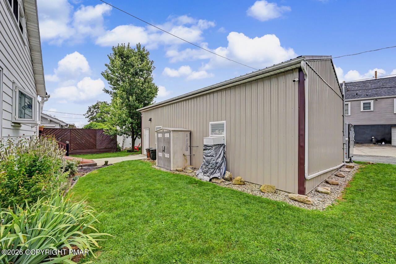 1747 W Union Boulevard Property Photo 65