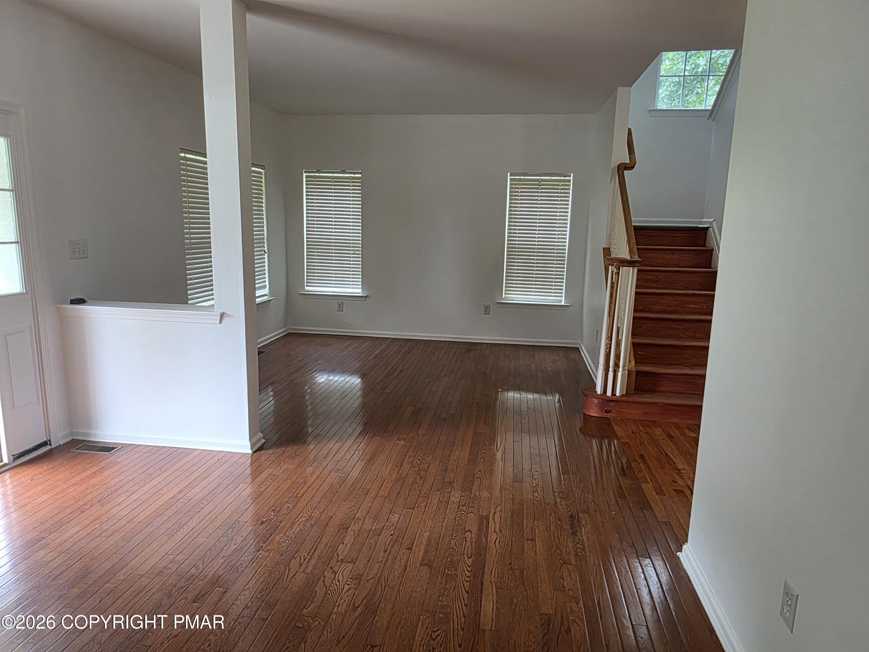 1027 Dorset Drive Property Photo 8