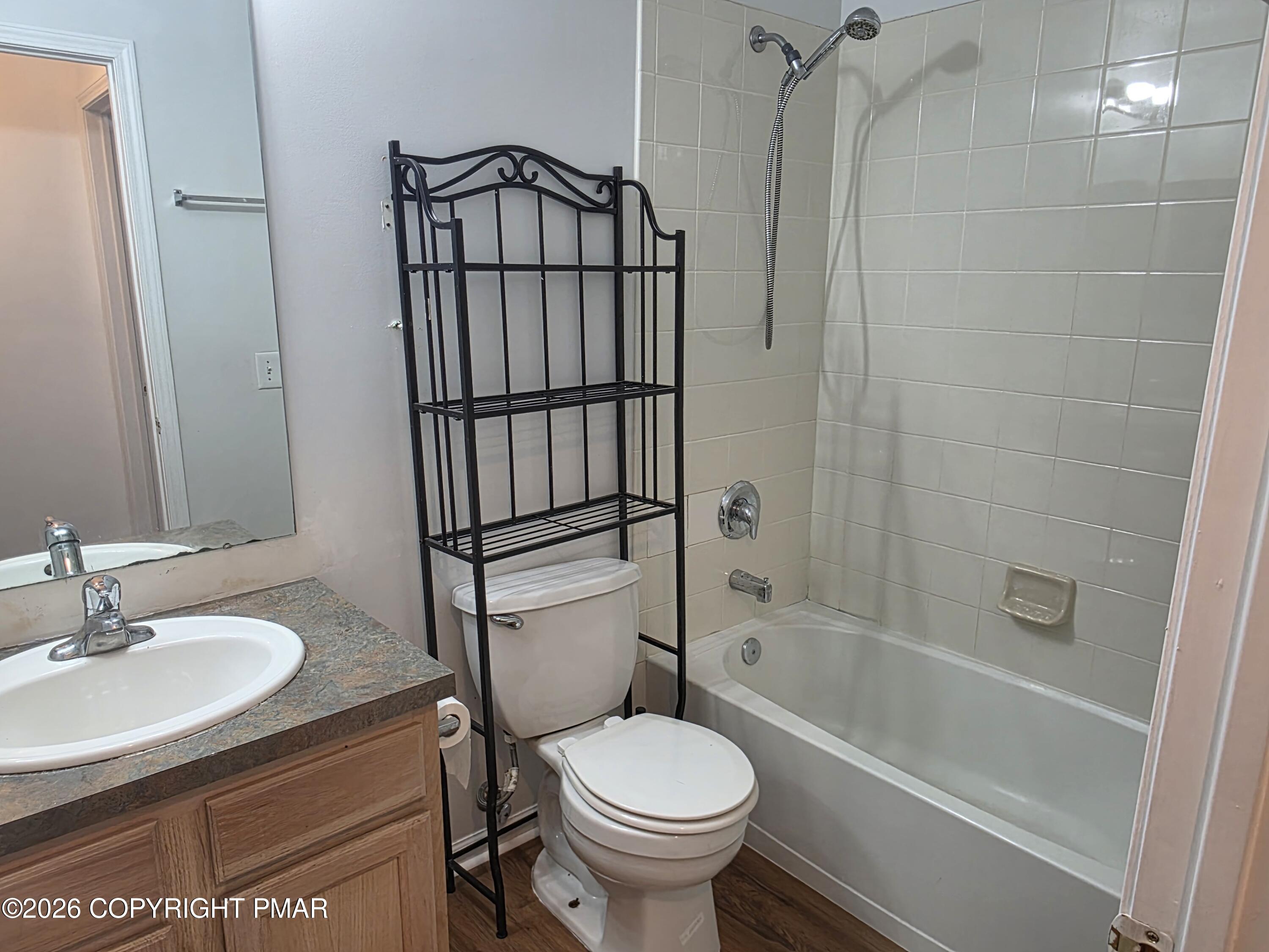 1027 Dorset Drive Property Photo 19