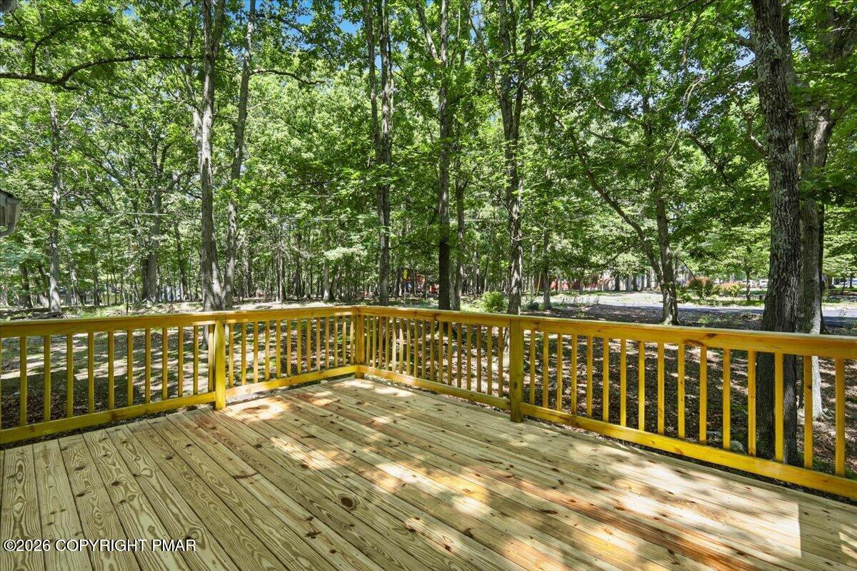 47 Hilltop Circle Property Photo 8