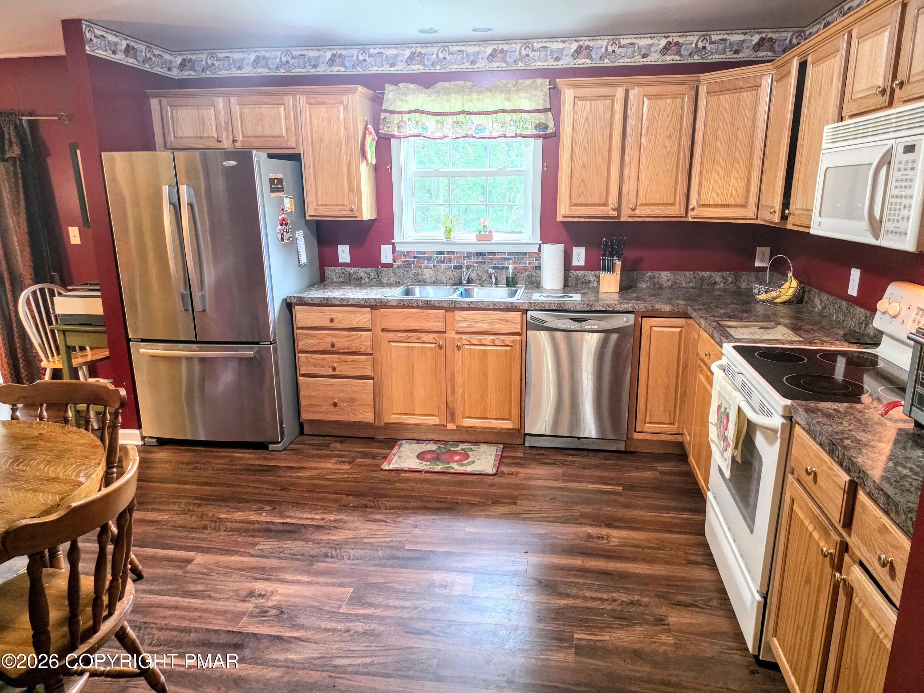 1145 Stagecoach Road W Property Photo 2