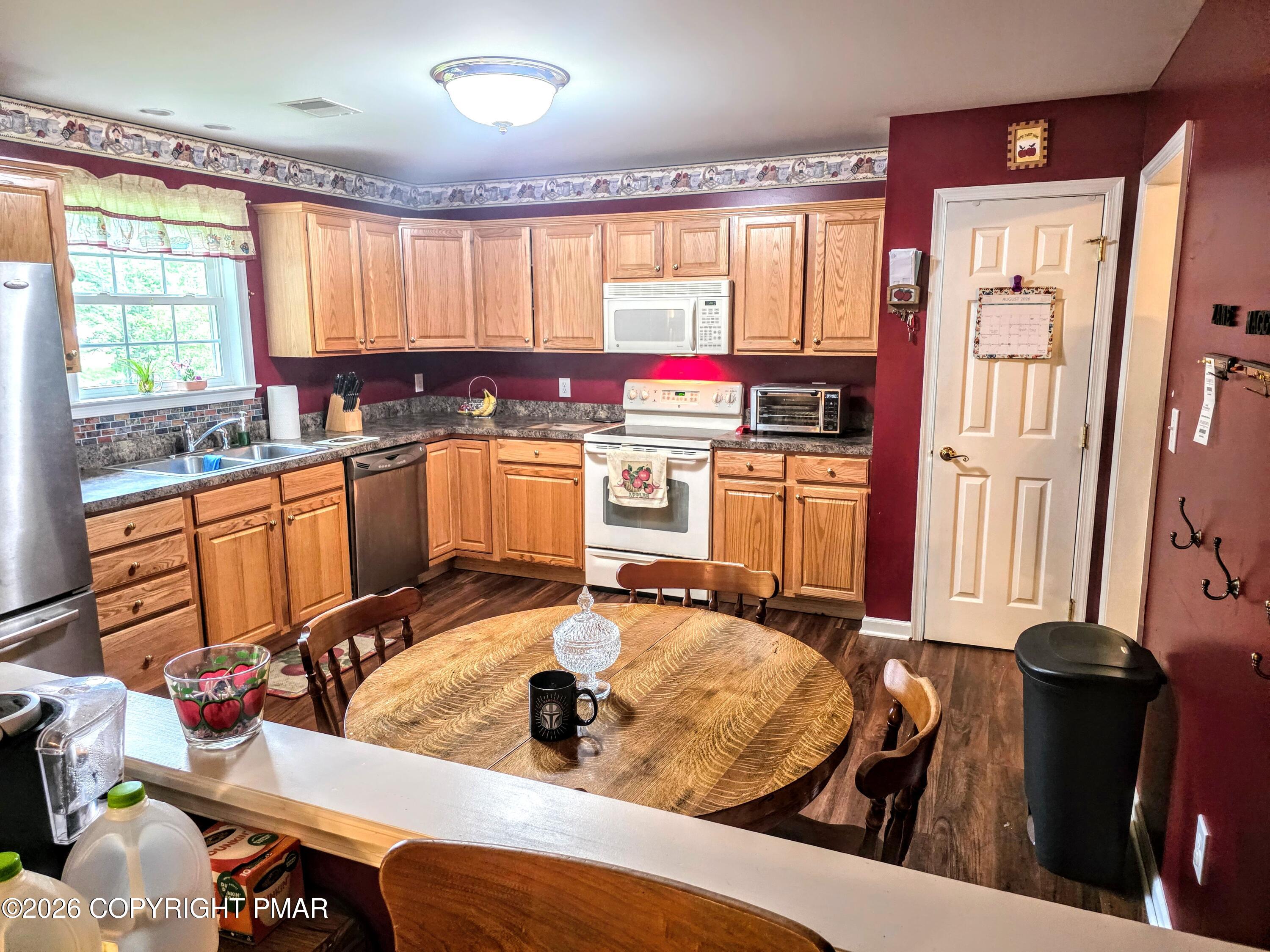 1145 Stagecoach Road W Property Photo 4