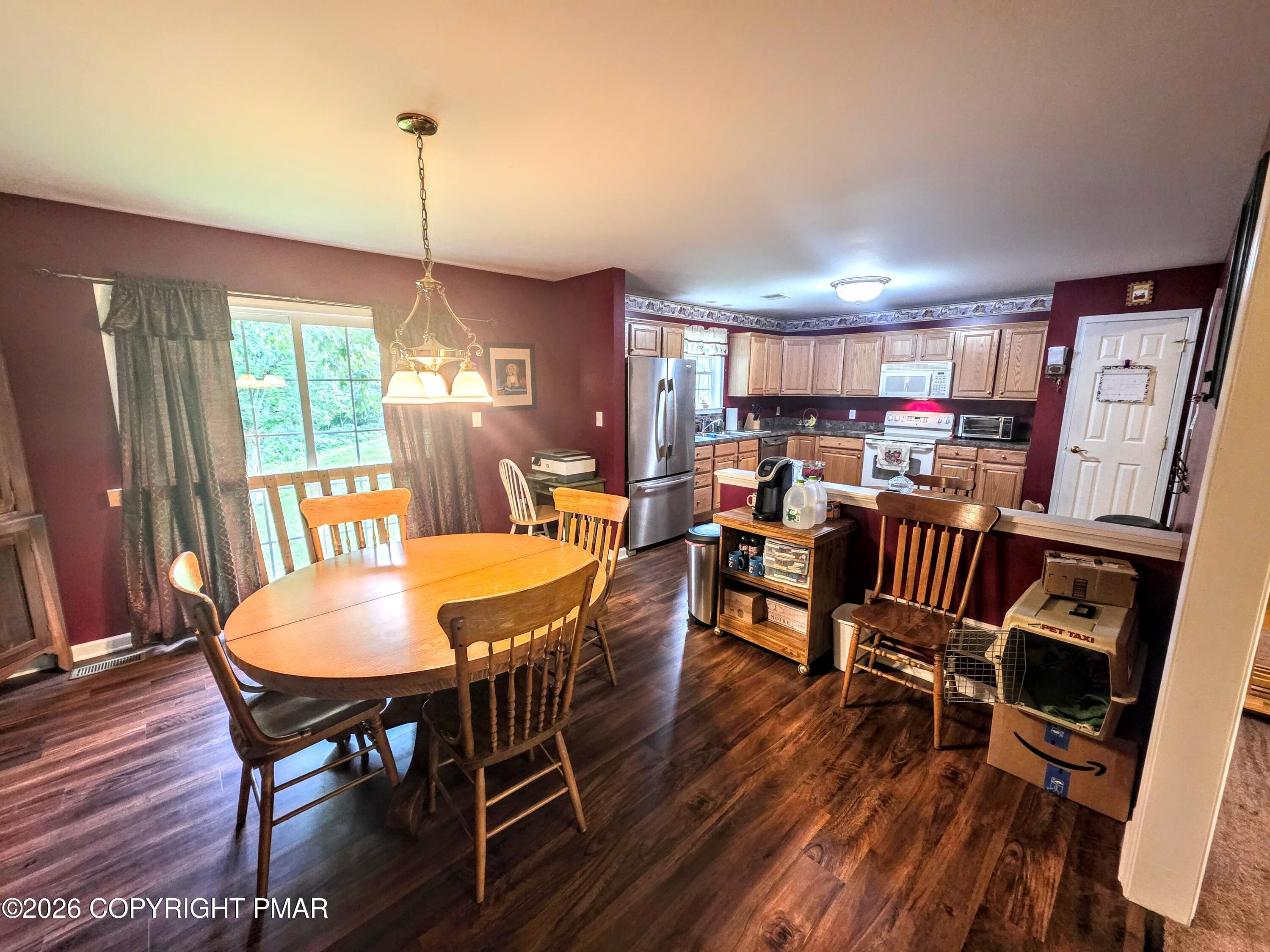 1145 Stagecoach Road W Property Photo 9