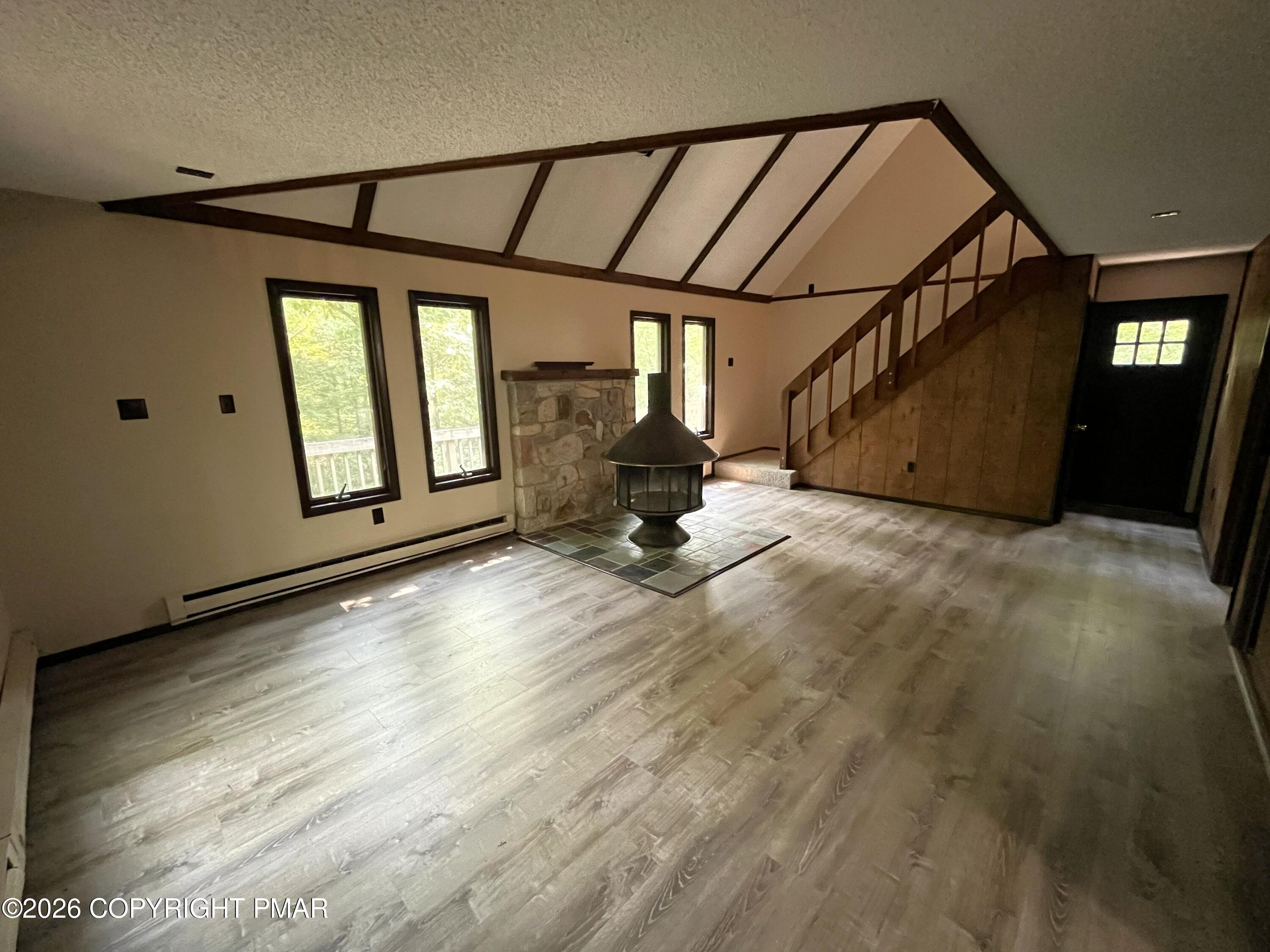 68 Recreation Drive Property Photo 14