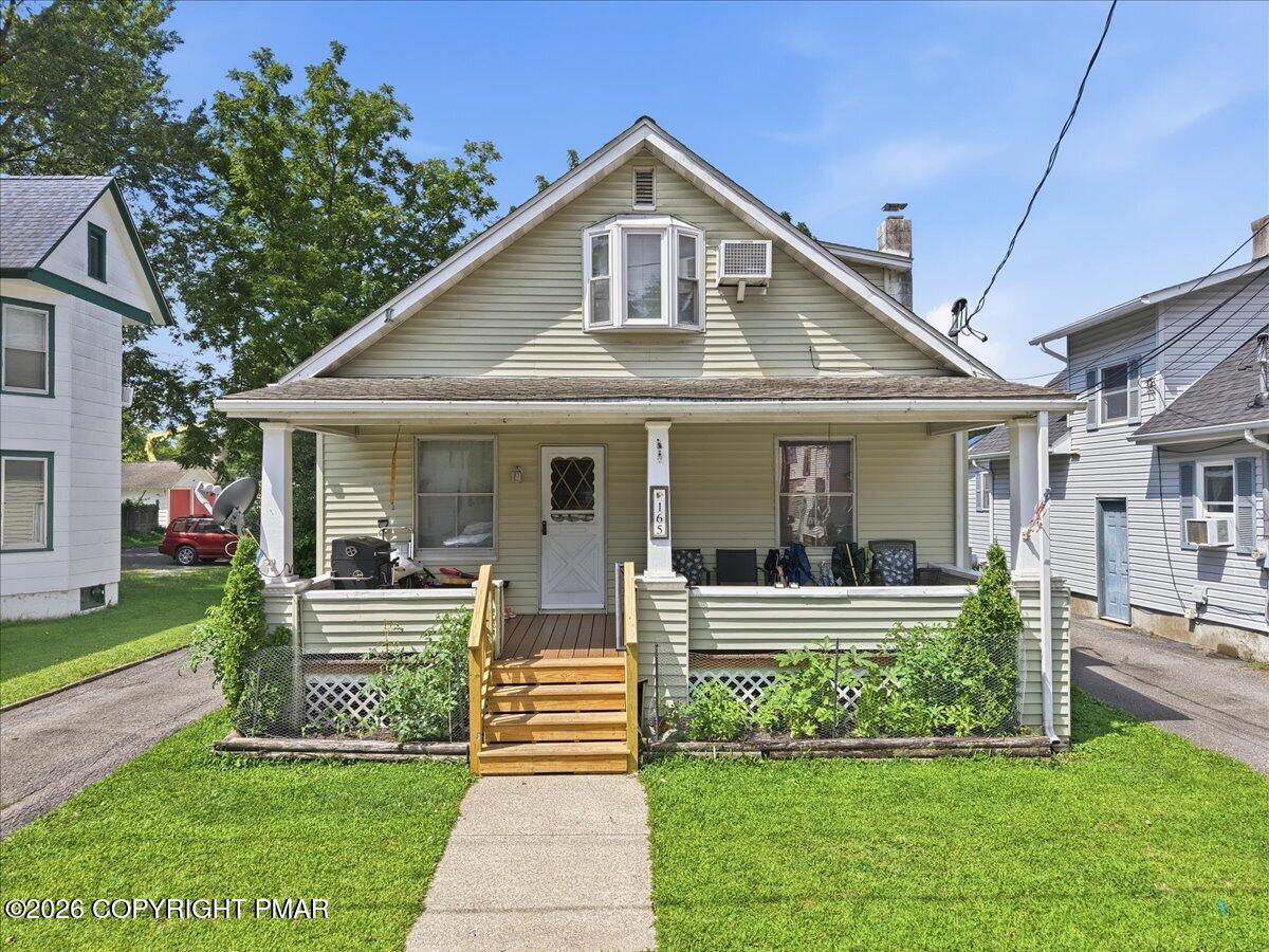 165 Elizabeth Street Property Photo 1
