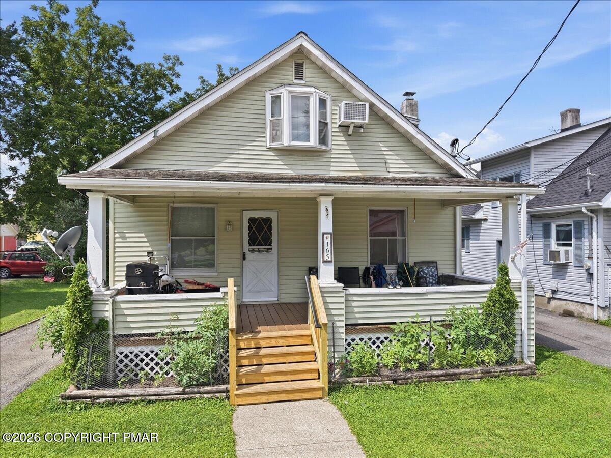 165 Elizabeth Street Property Photo 3