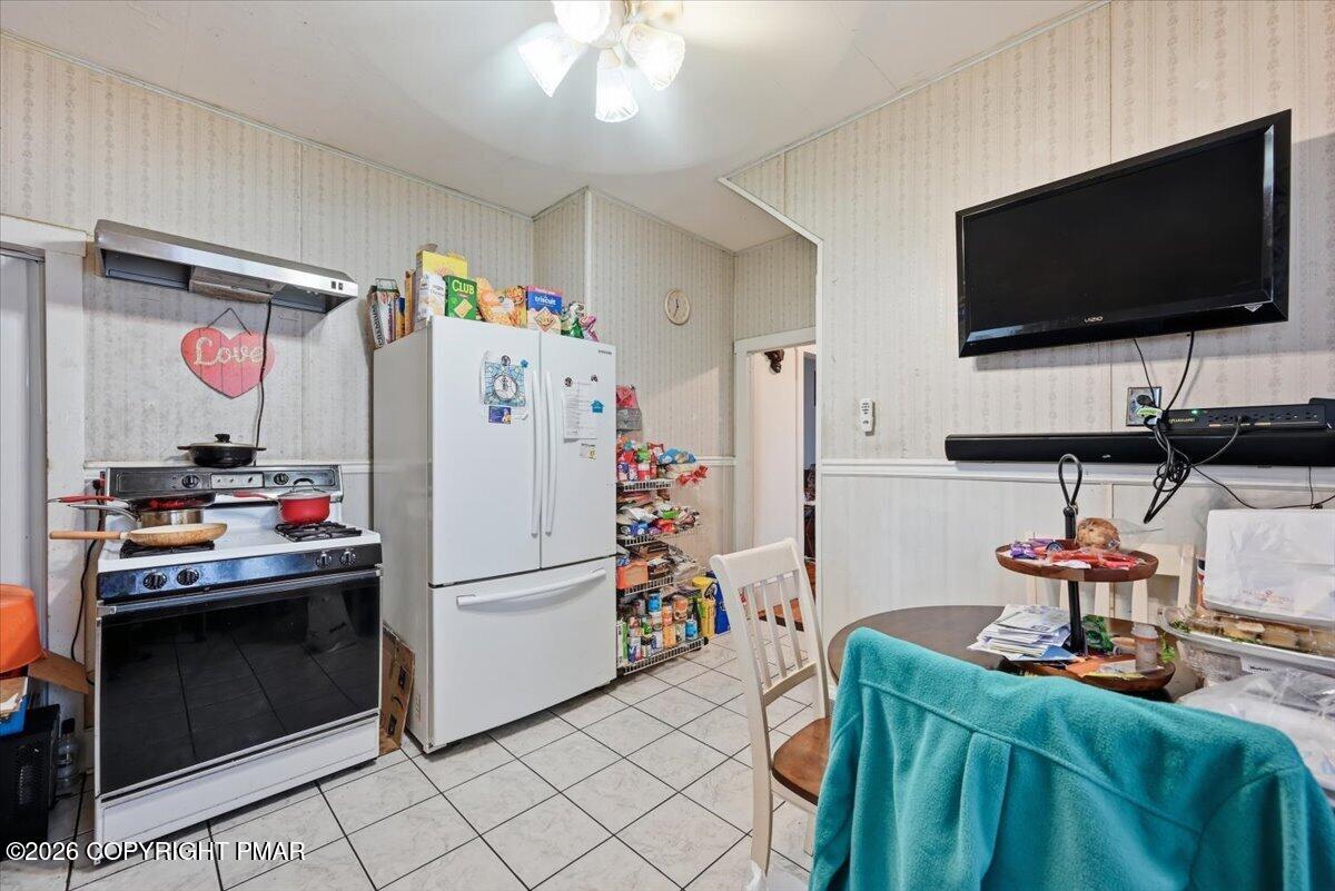 165 Elizabeth Street Property Photo 12