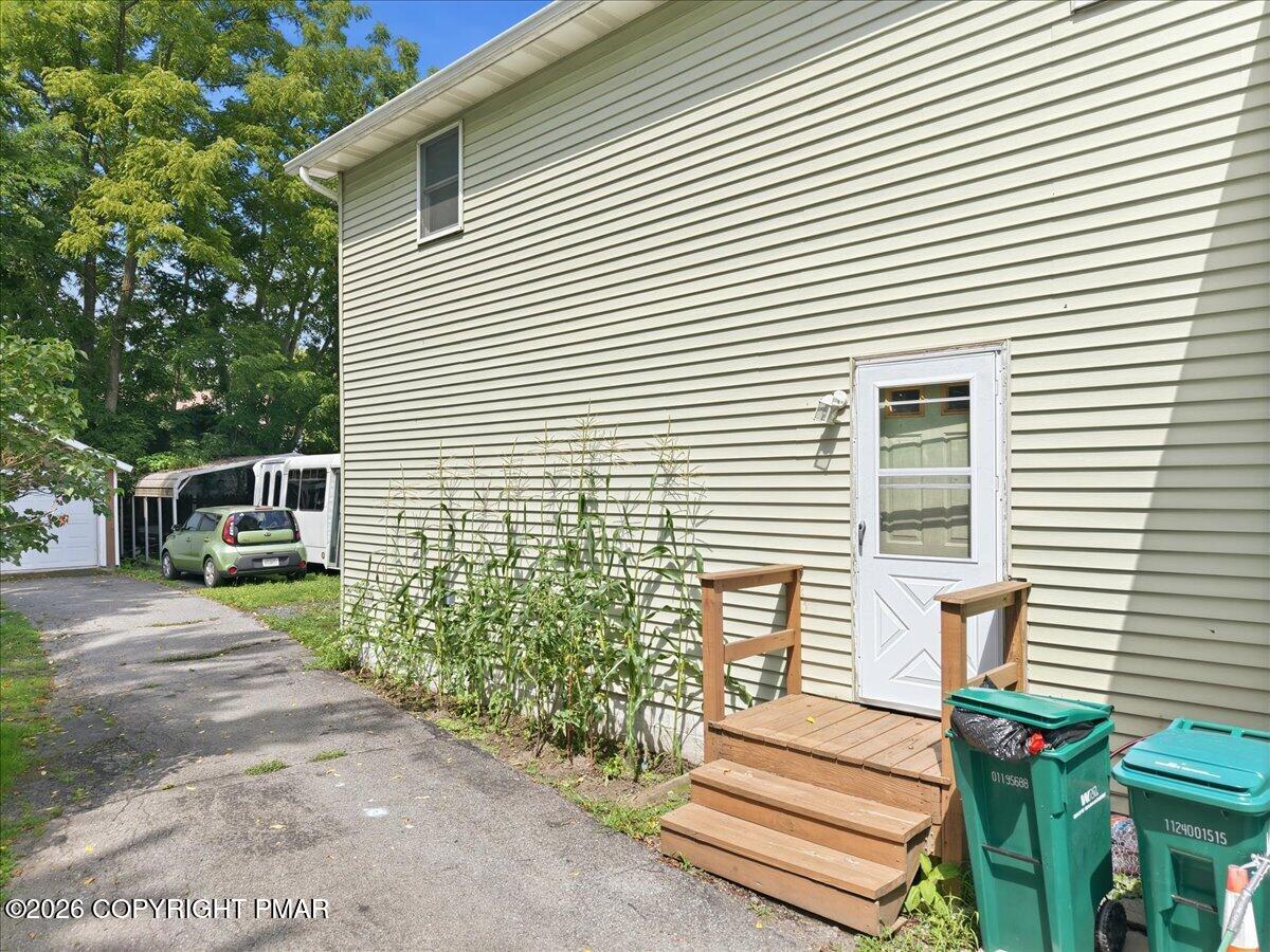 165 Elizabeth Street Property Photo 36