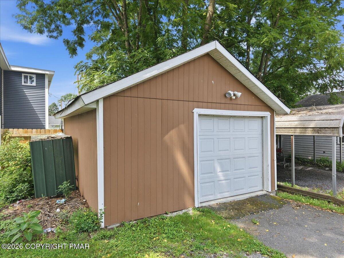 165 Elizabeth Street Property Photo 43