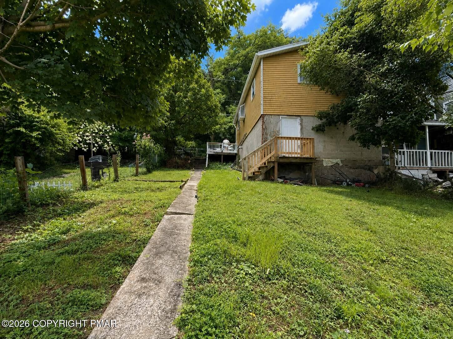 331 W Water Street Property Photo 17