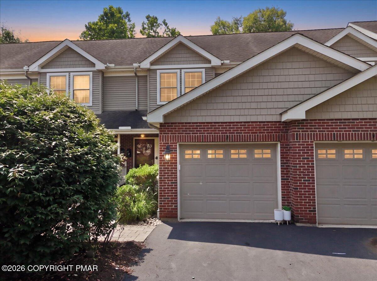 7 Oak Leaf Lane Property Photo 2