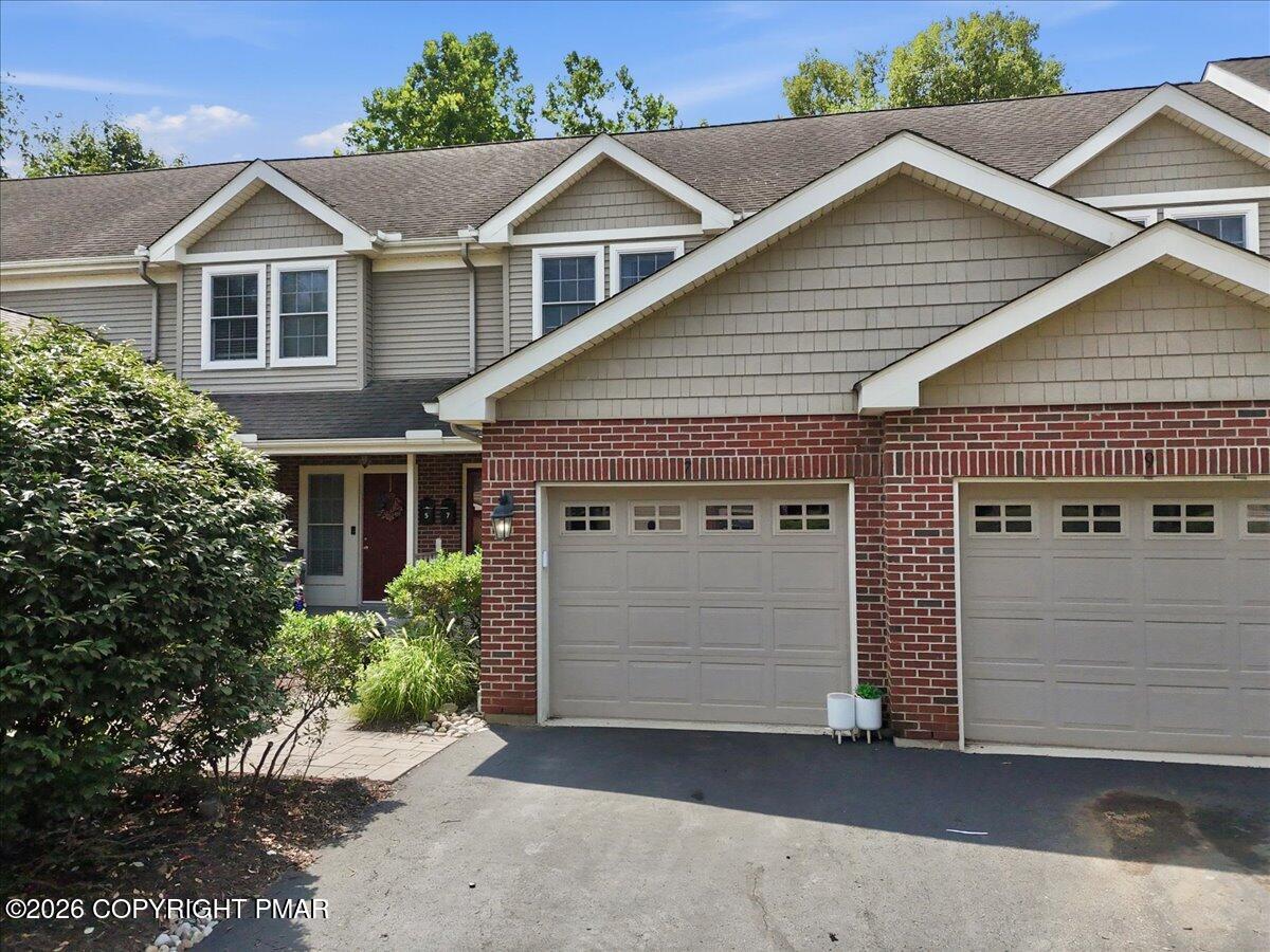 7 Oak Leaf Lane Property Photo 5