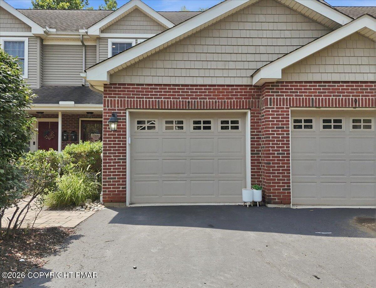 7 Oak Leaf Lane Property Photo 6
