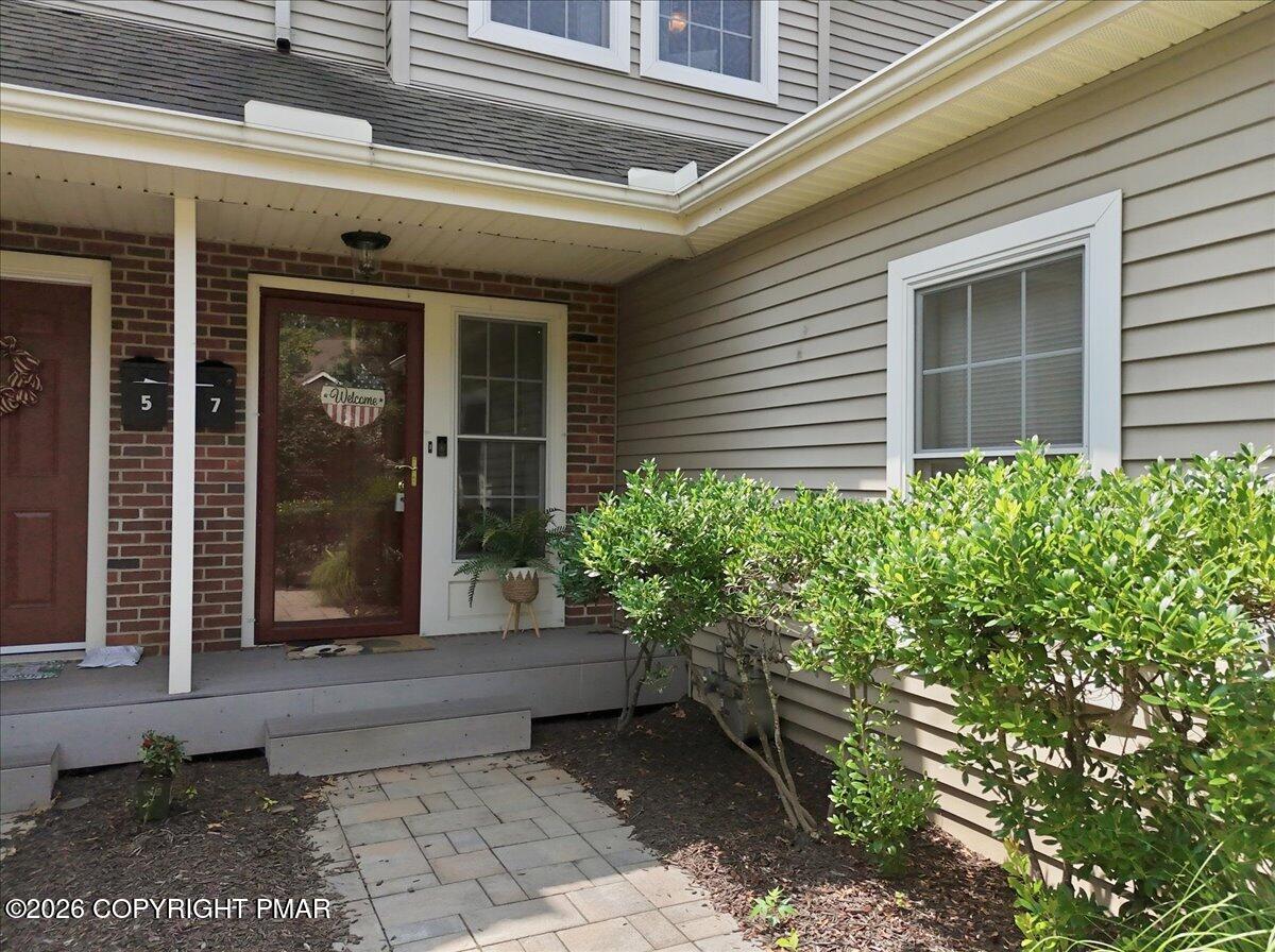 7 Oak Leaf Lane Property Photo 9