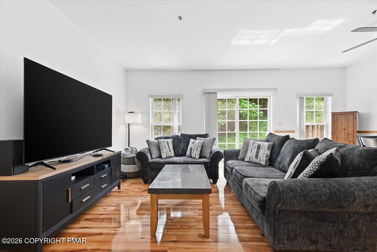 7 Oak Leaf Lane Property Photo 14