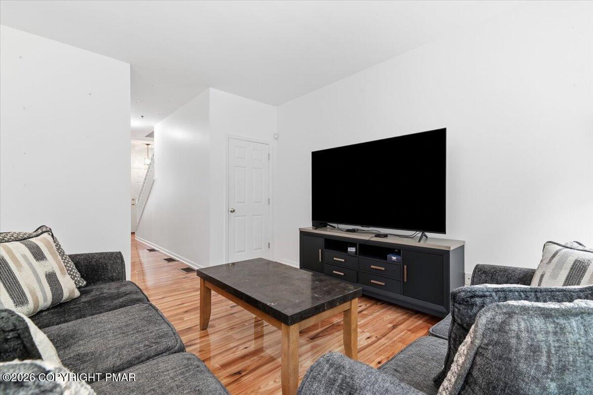 7 Oak Leaf Lane Property Photo 16