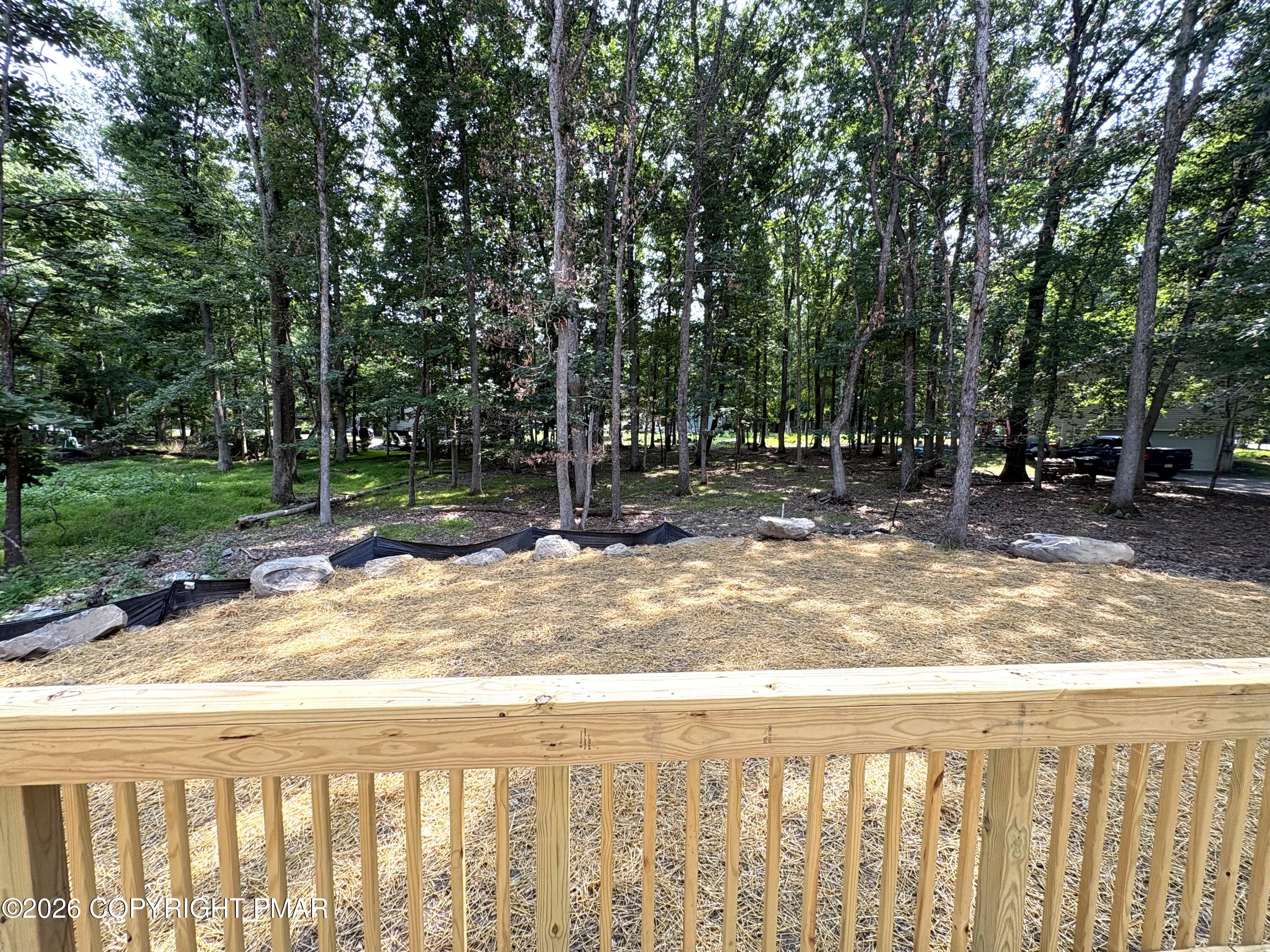 4217 Woodacres Drive Property Photo 8