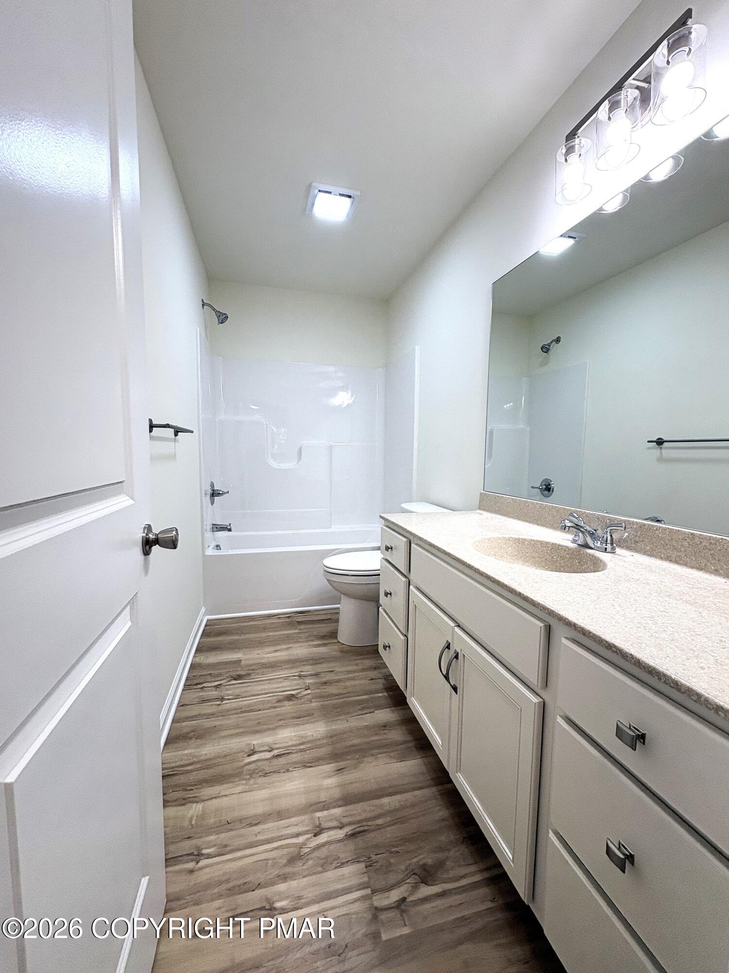 4217 Woodacres Drive Property Photo 37