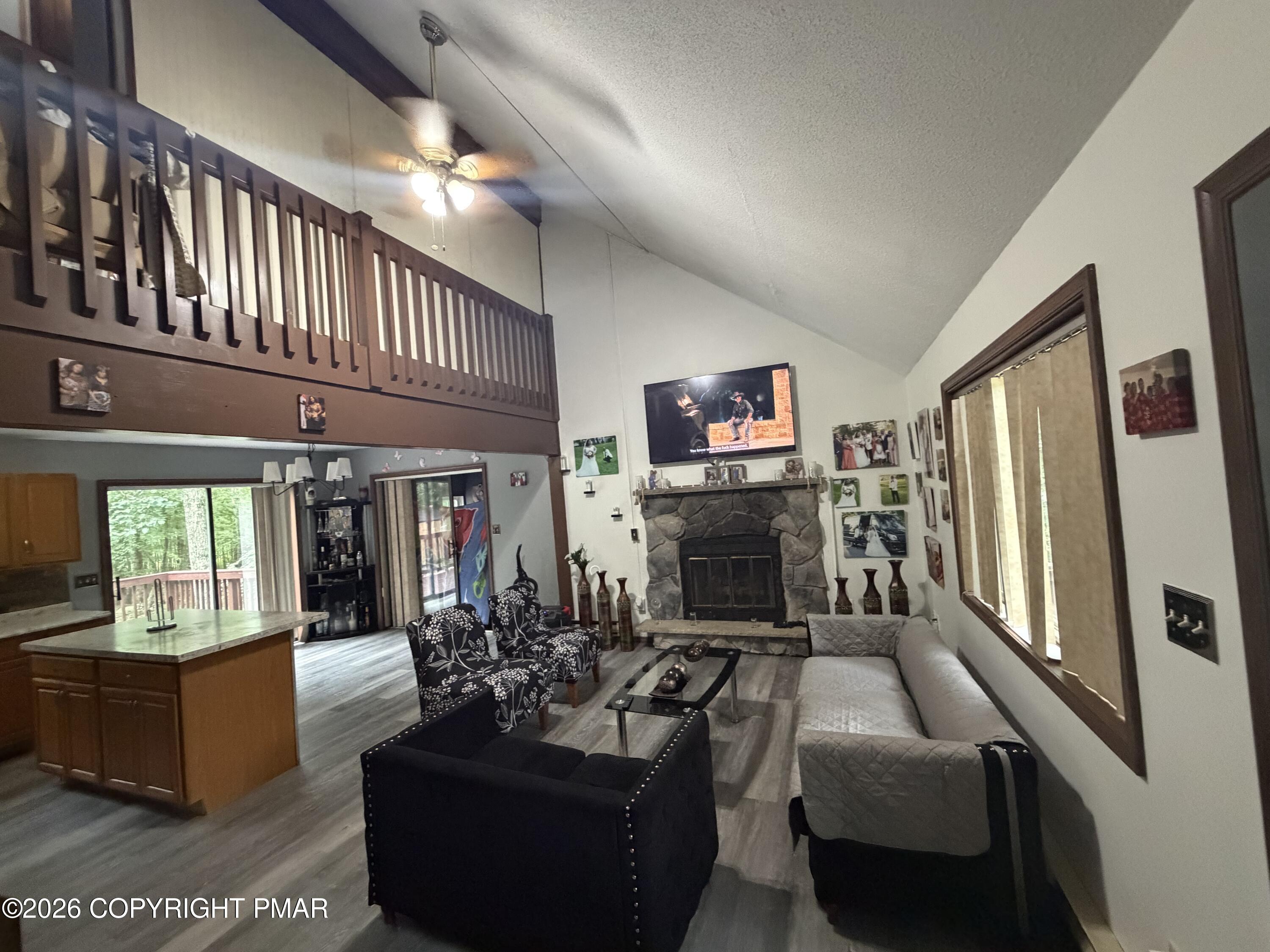 2133 Mallard Court Property Photo 4