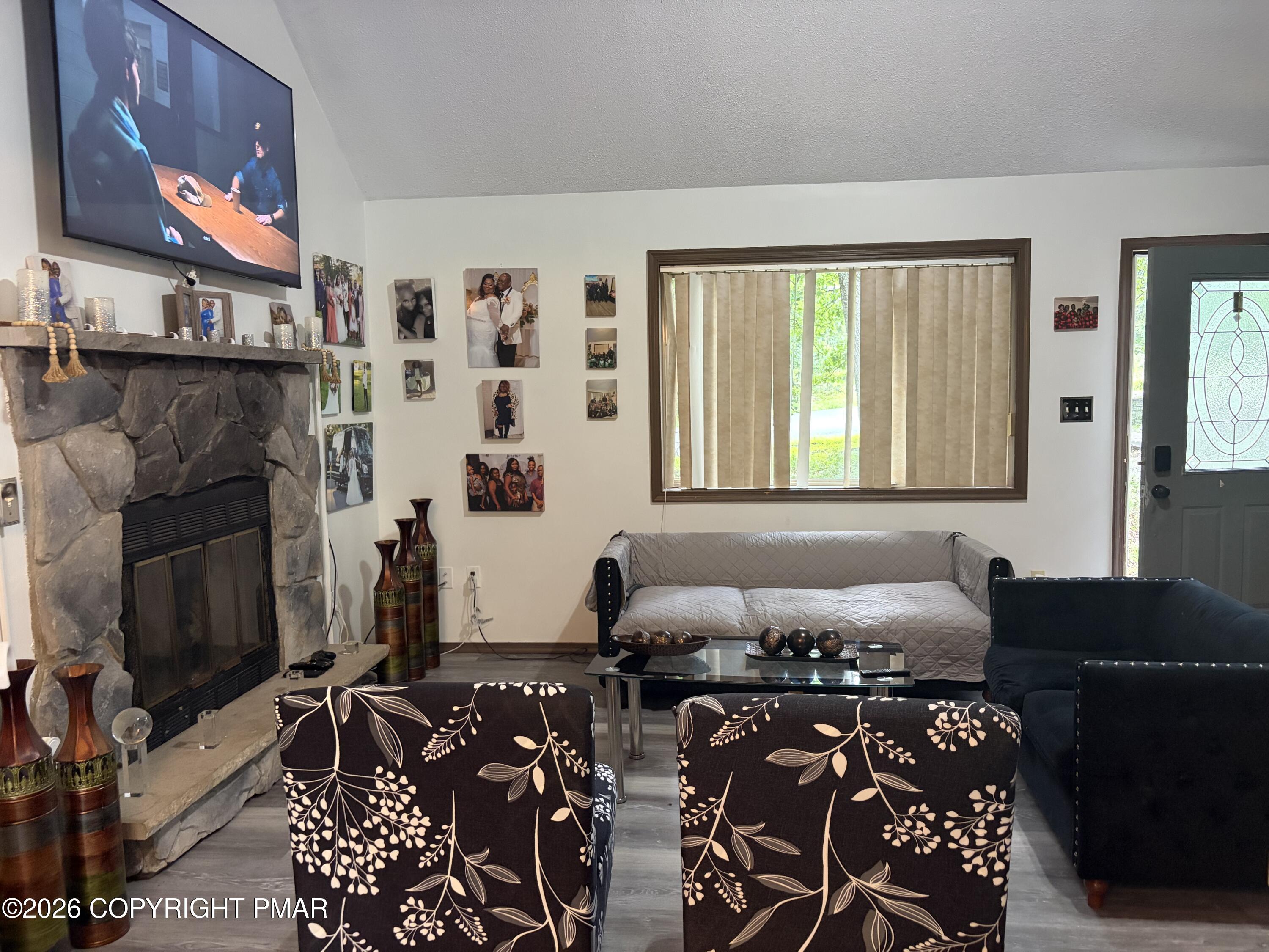 2133 Mallard Court Property Photo 5