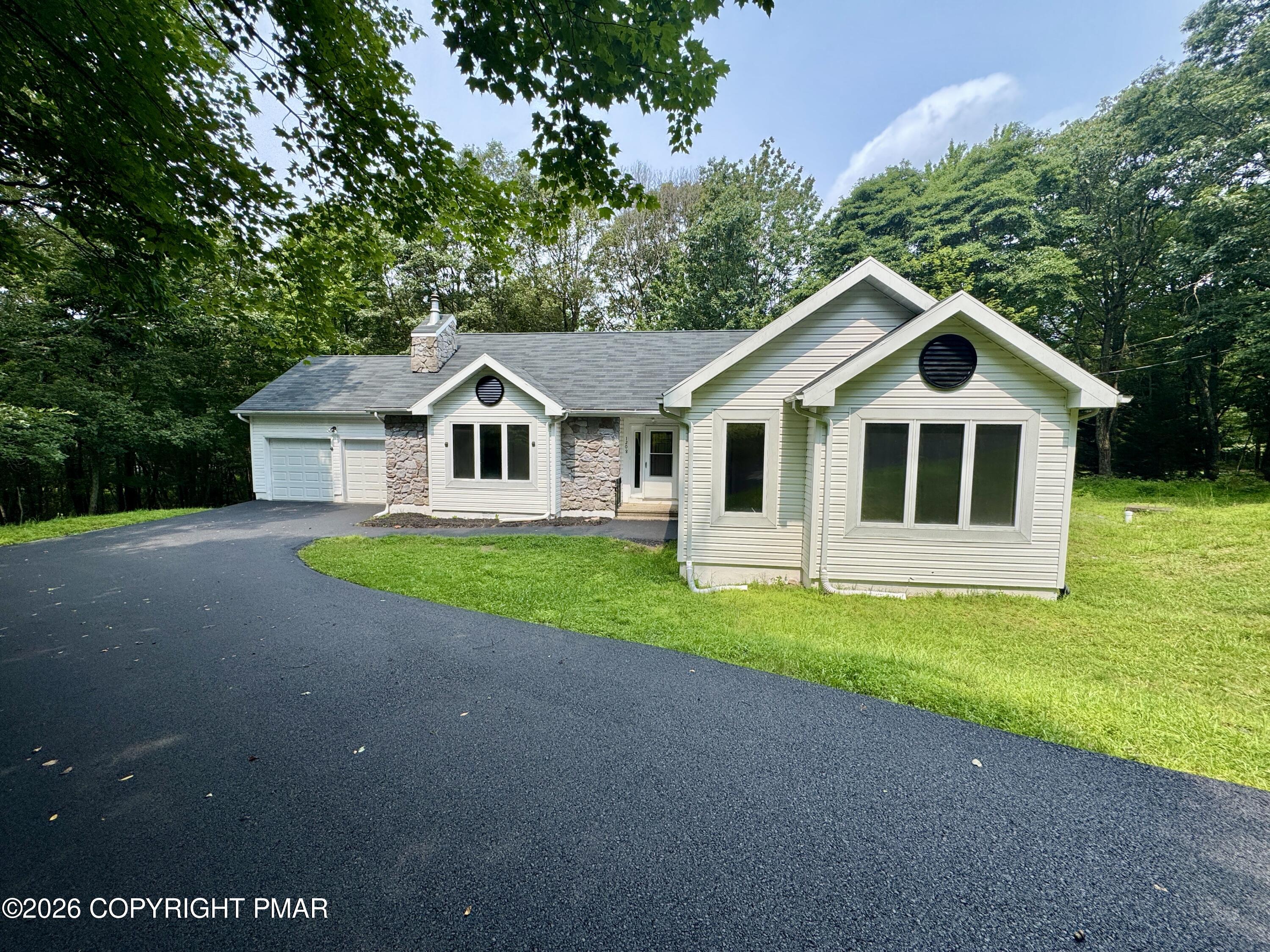 1208 Ironwood Court Property Photo 2