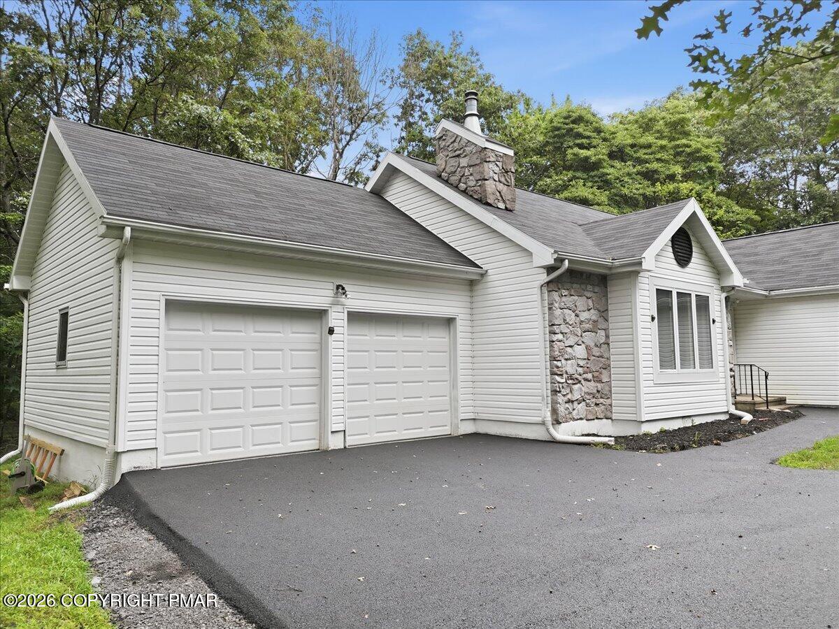 1208 Ironwood Court Property Photo 8