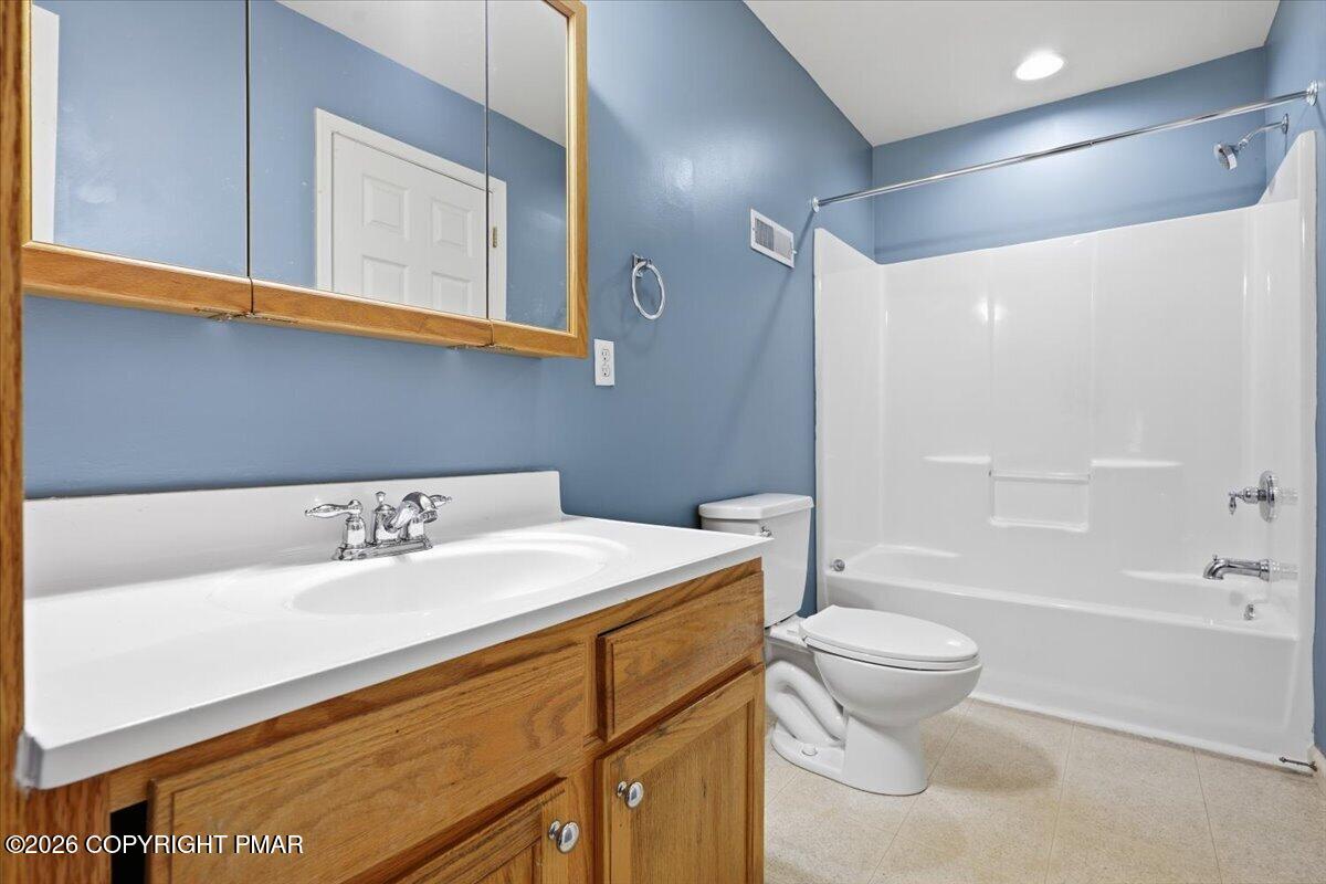 32 Oak Leaf Lane Property Photo 17
