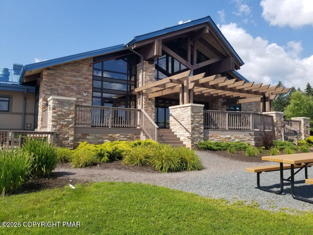 Safro 2 Ct 6 Court Property Photo 3