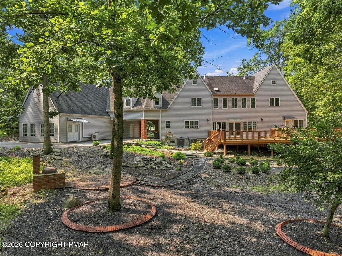 213 Escoll Drive Property Photo 2