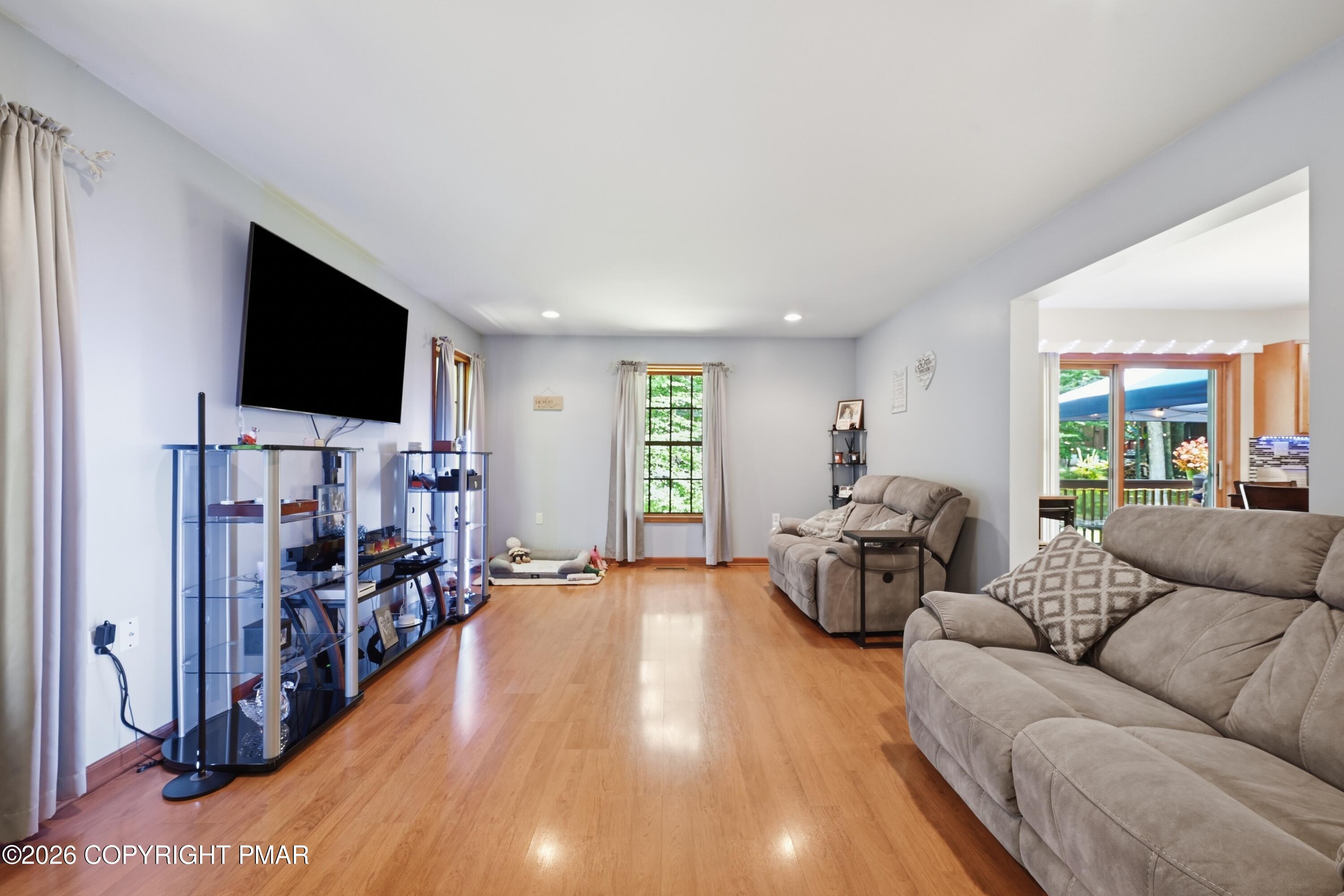 7109 Oakland Terrace Property Photo 12
