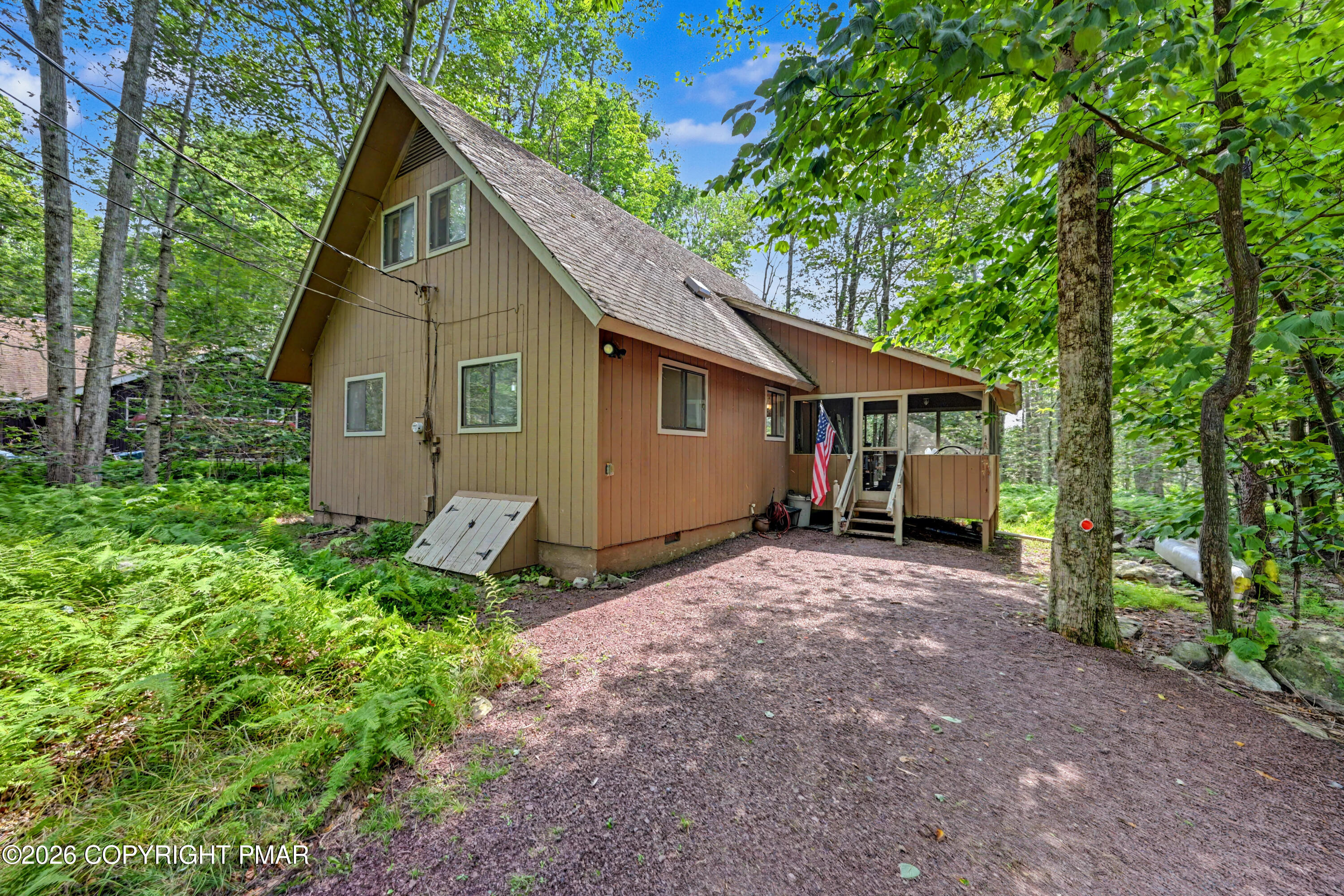 1521 Crestview Lane Property Photo 6