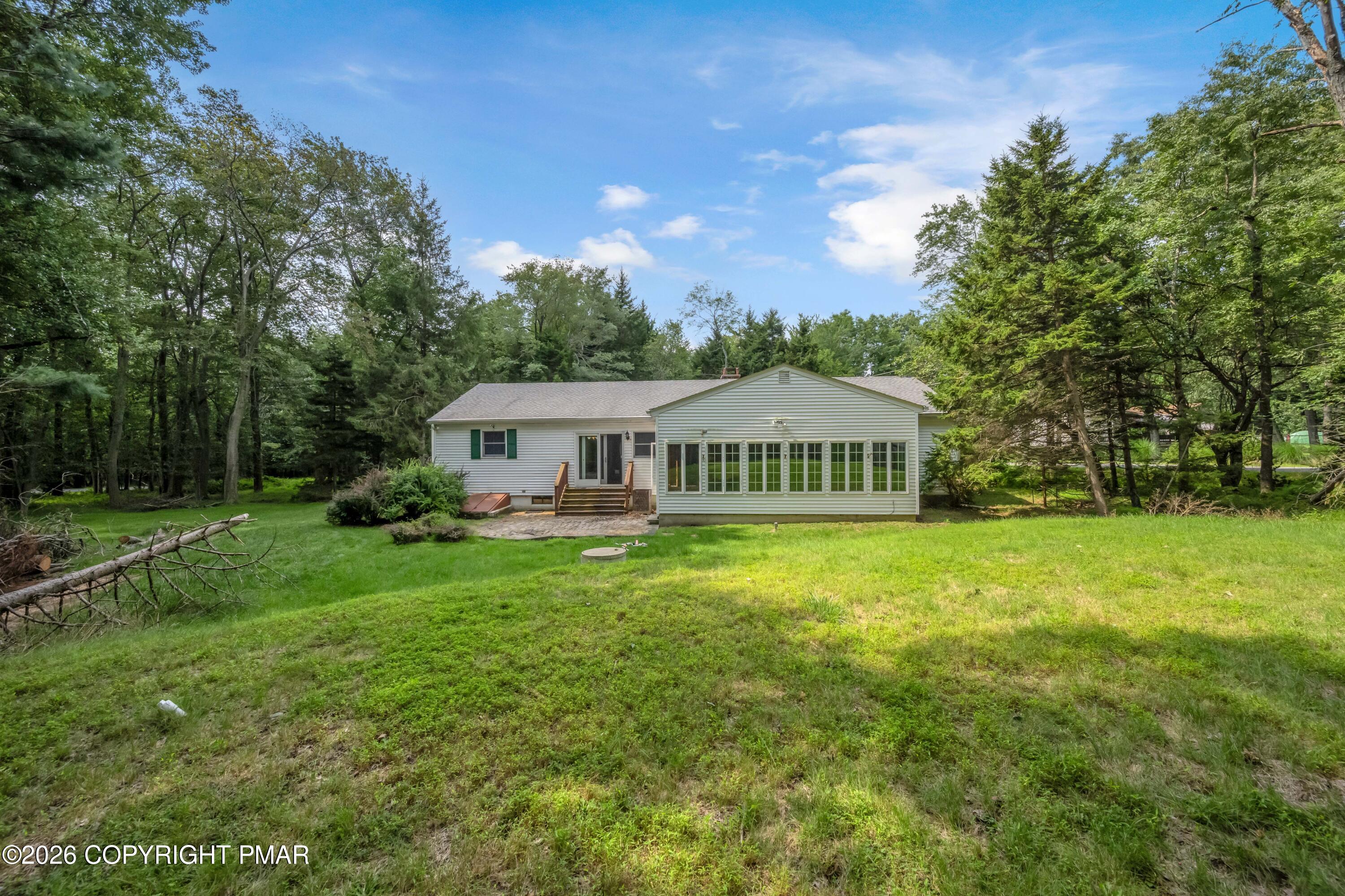 6469 Laurel Road Property Photo 2
