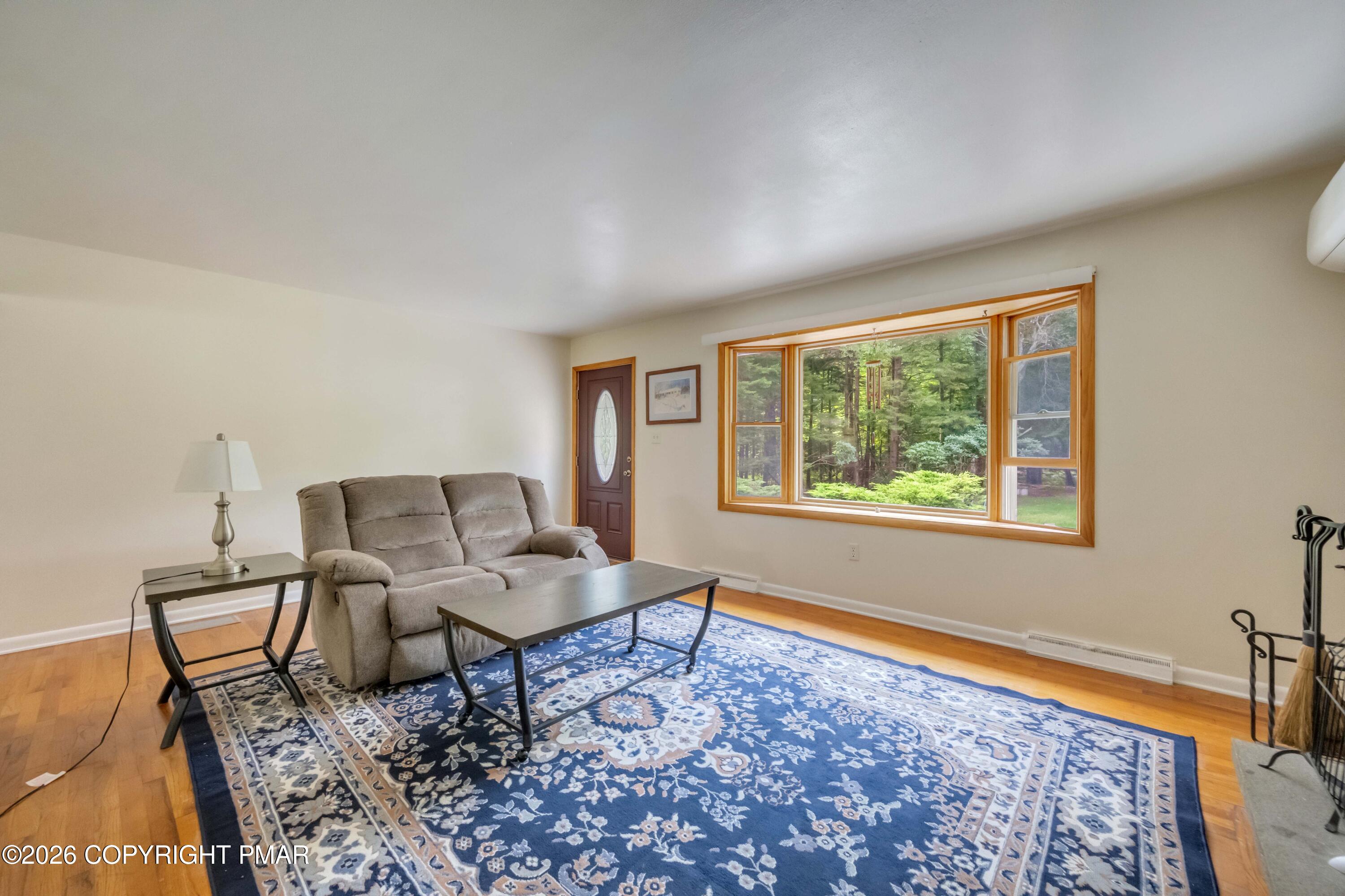 6469 Laurel Road Property Photo 5