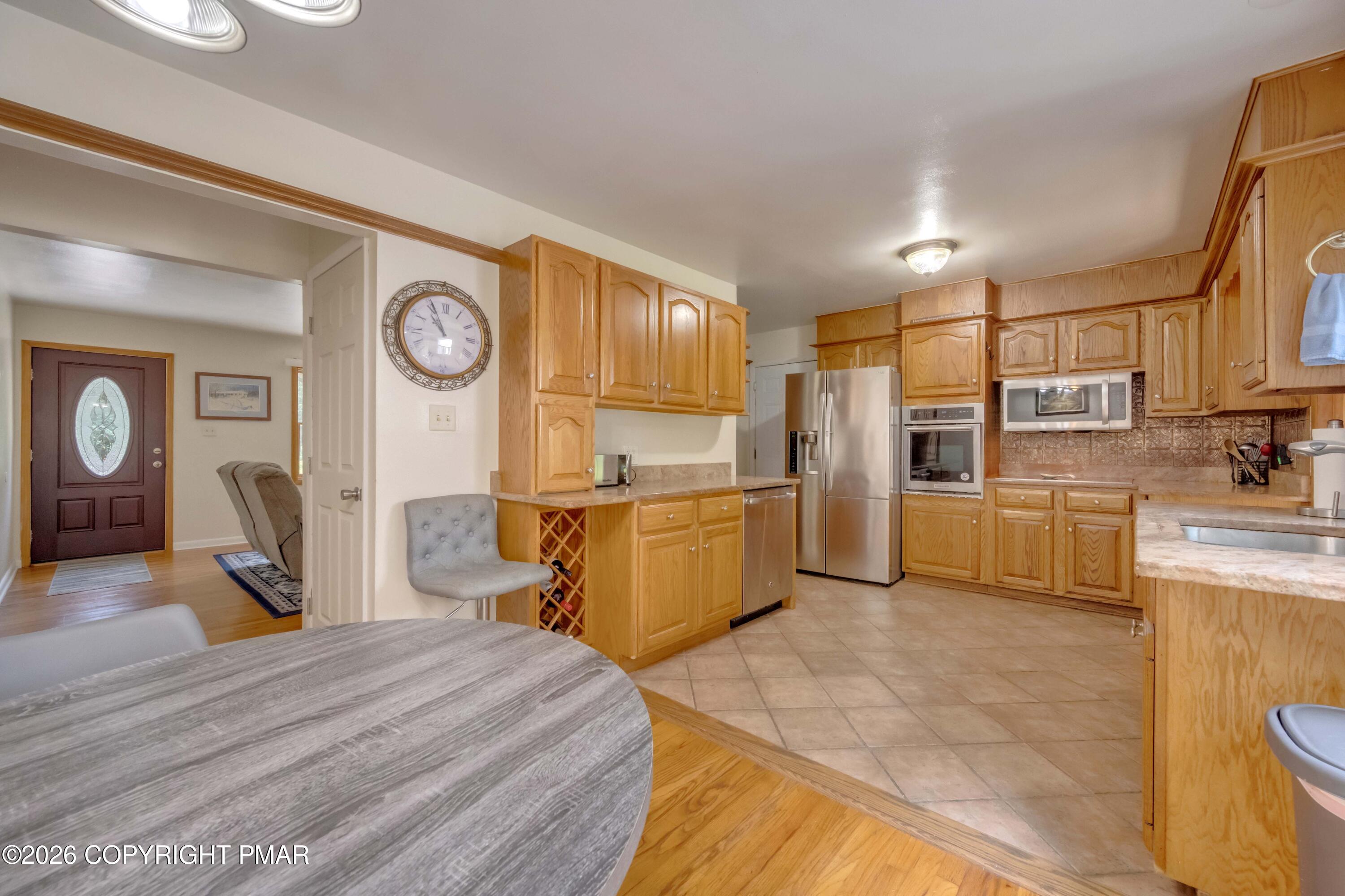 6469 Laurel Road Property Photo 6