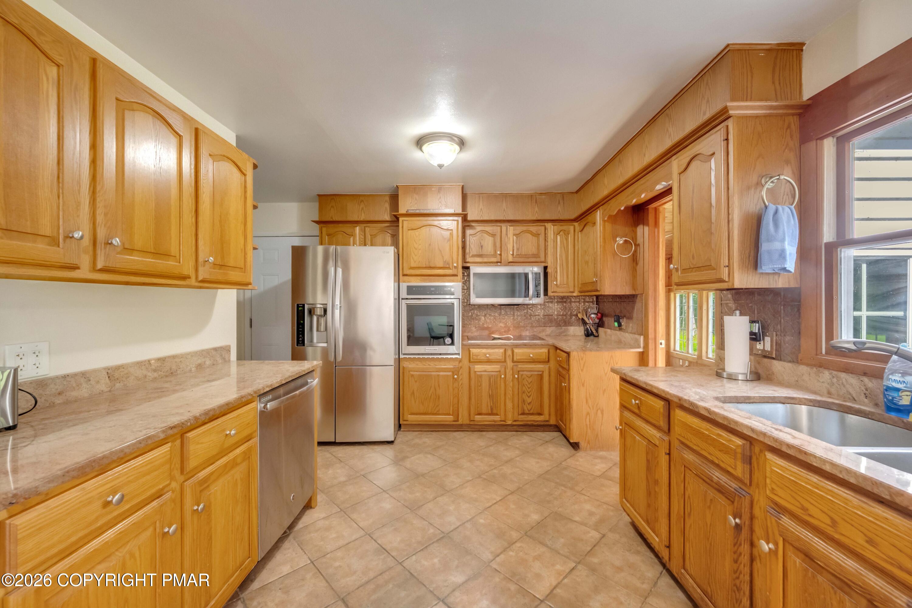 6469 Laurel Road Property Photo 7