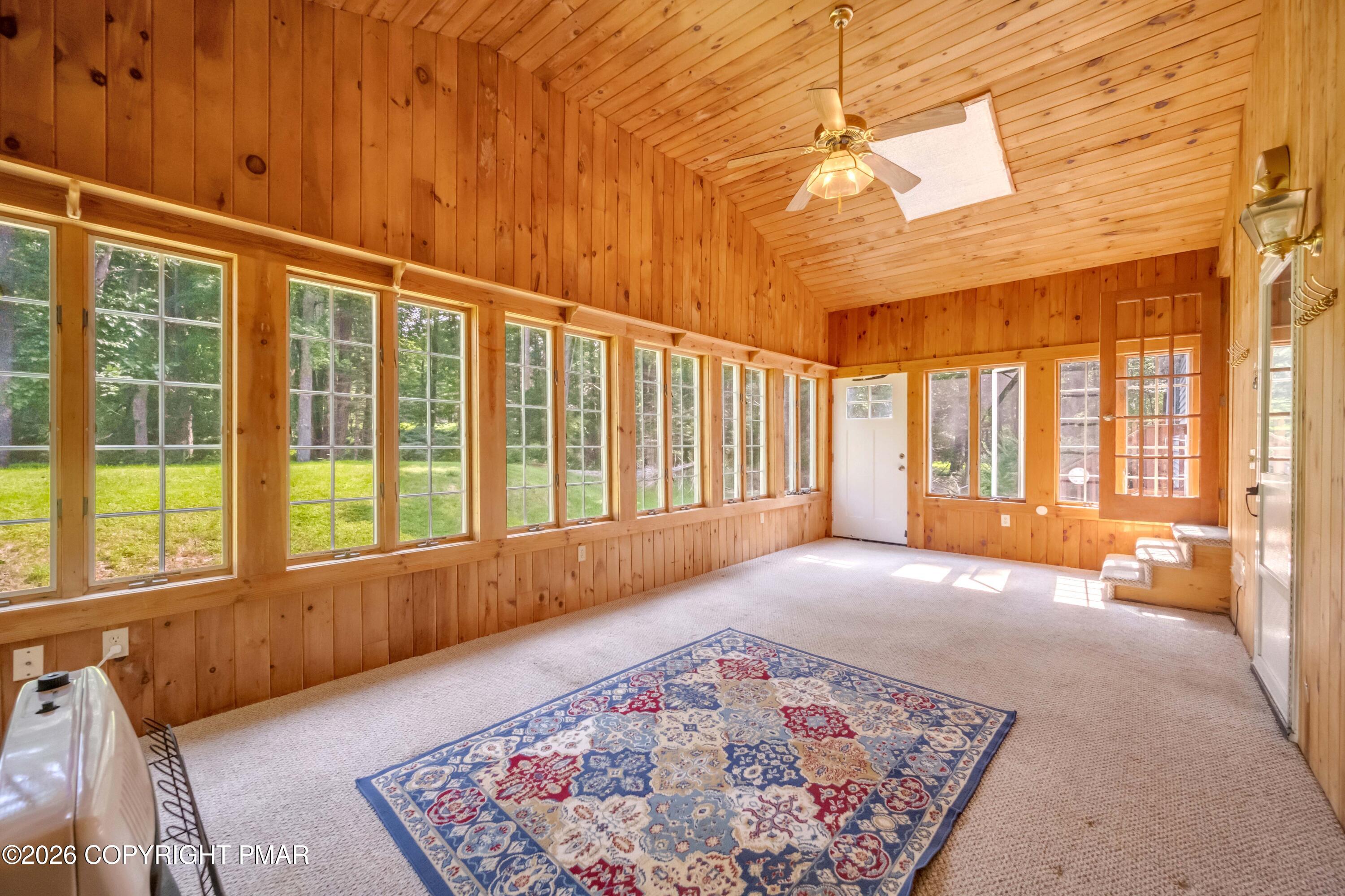 6469 Laurel Road Property Photo 10