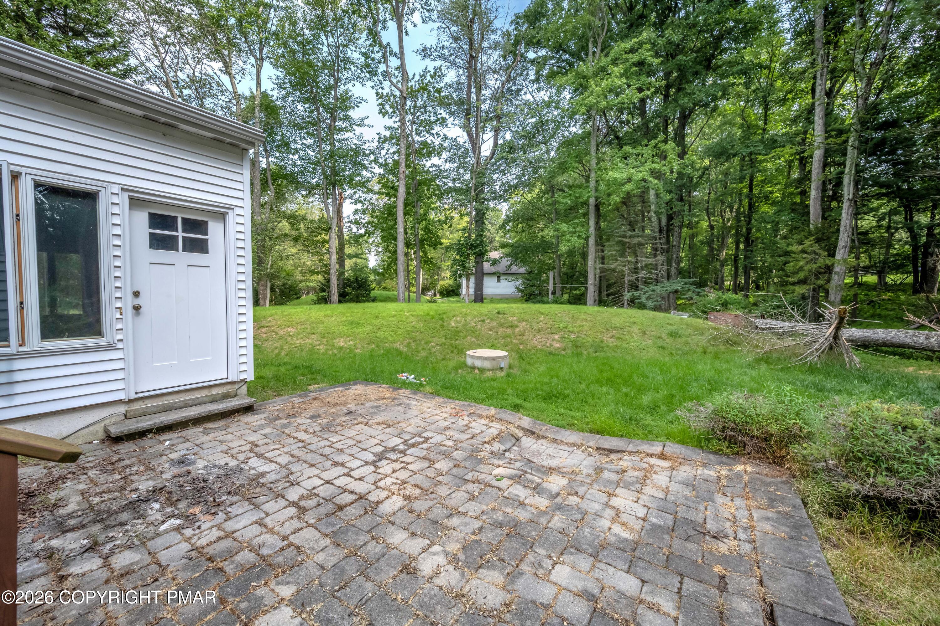 6469 Laurel Road Property Photo 25