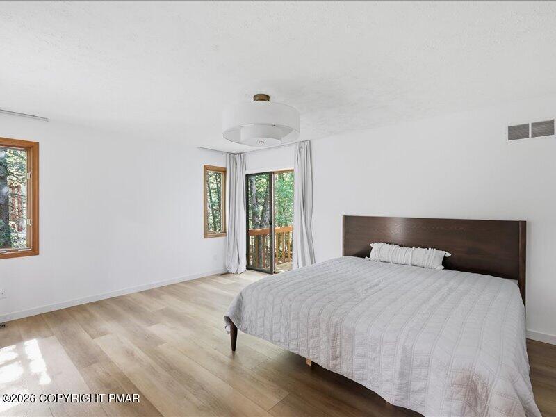 2208 Hillcrest Drive Property Photo 22