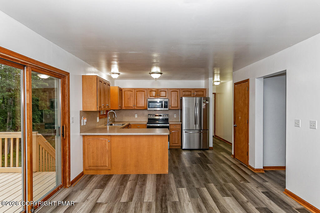 1208 Falls Road Property Photo 7
