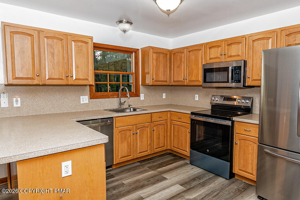 1208 Falls Road Property Photo 8