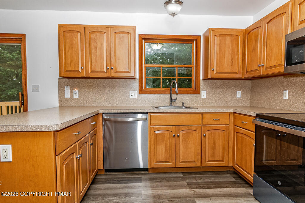 1208 Falls Road Property Photo 9